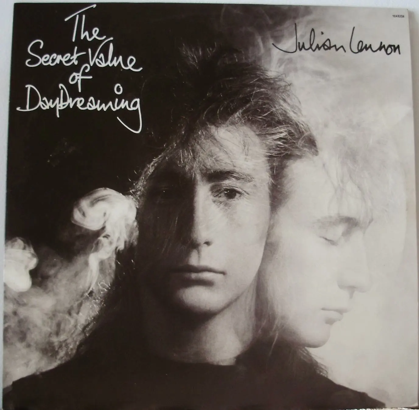 Julian Lennon - The Secret Value of Daydreaming 